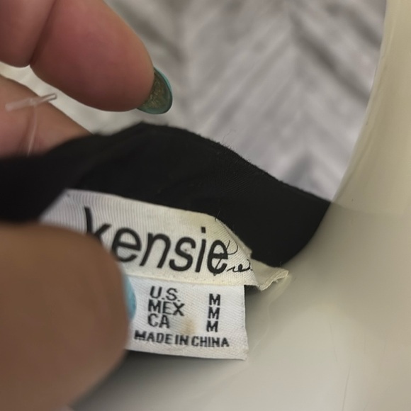 Kenzie knee length dress, black and gold- new with tags, medium - Picture 5 of 10